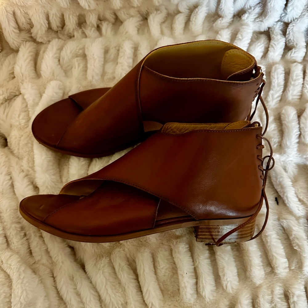 Leather Lining (Soft) & Upper. - image 1